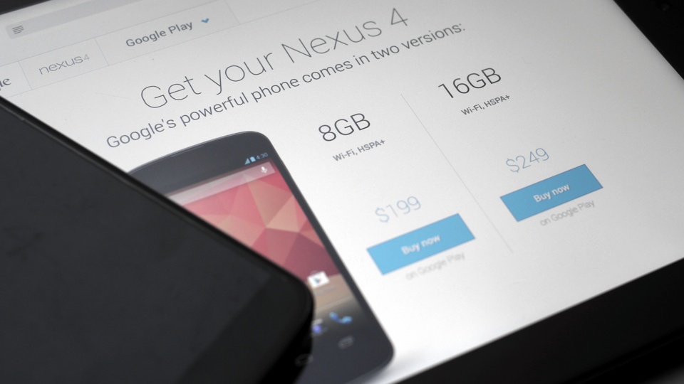 Google Nexus 4 is Now 100 Dollars Cheaper